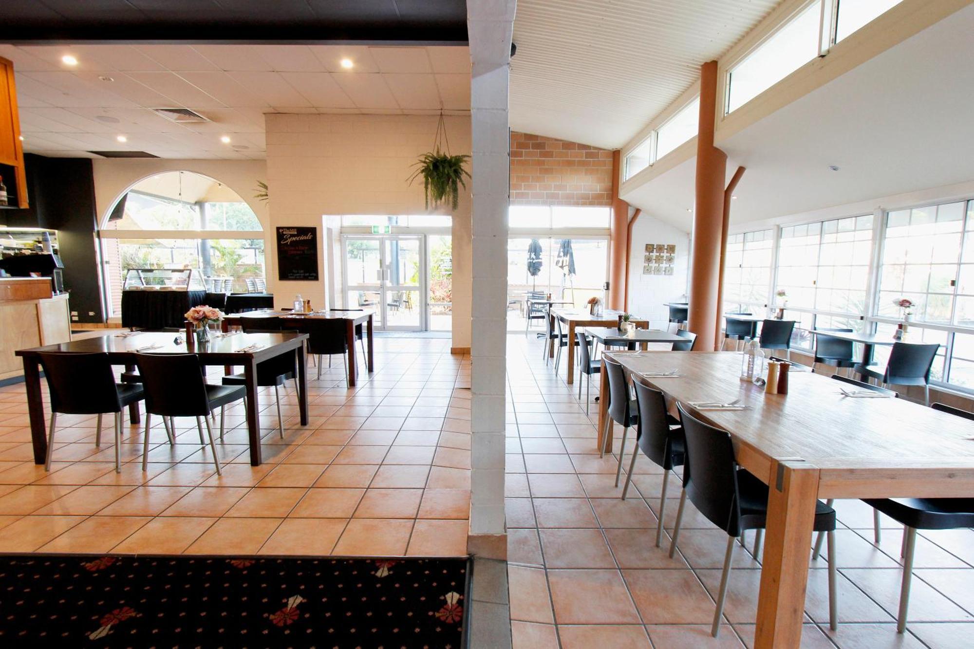 Windmill Motel & Events Centre แมคคาย ภายนอก รูปภาพ