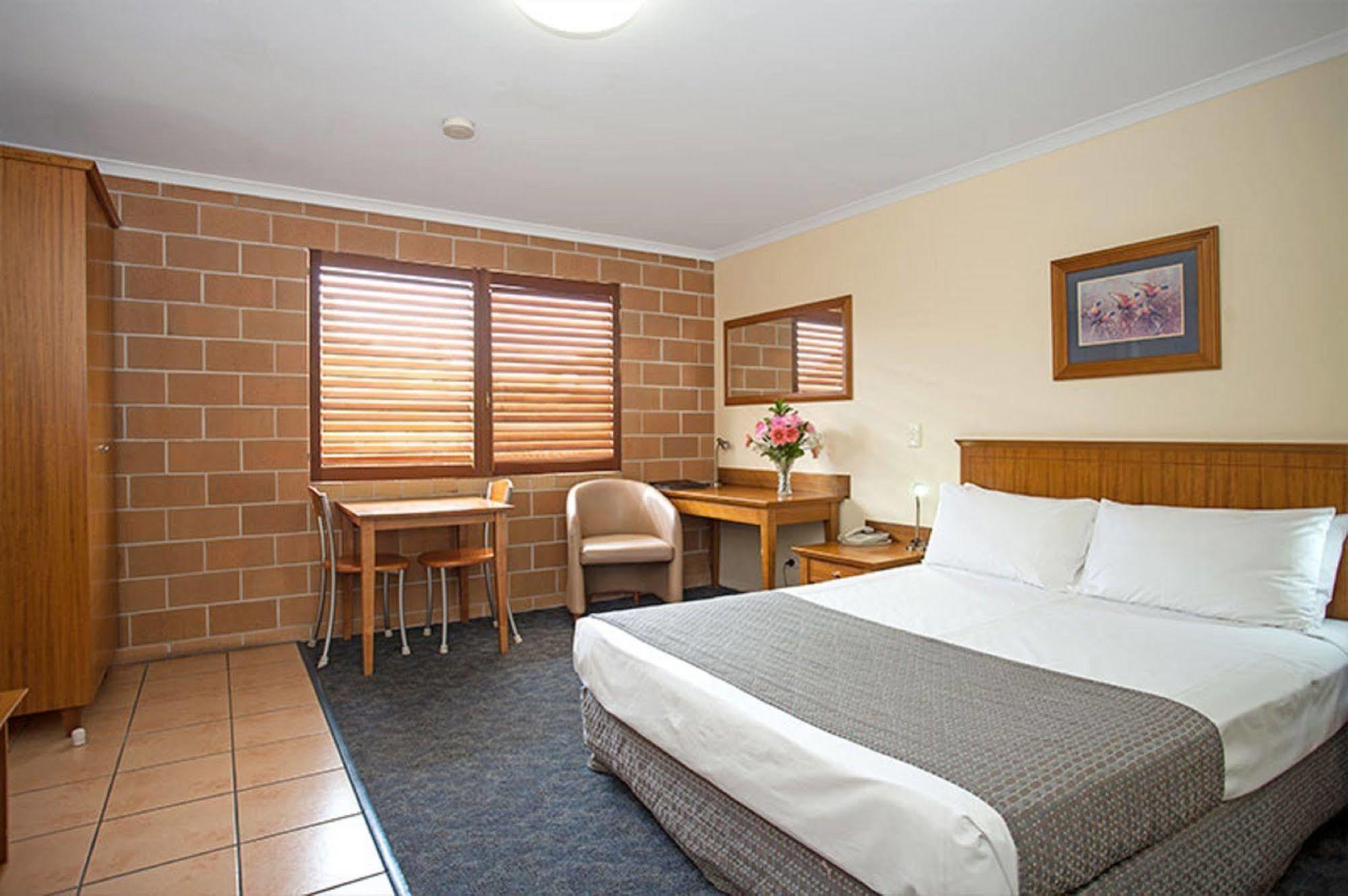 Windmill Motel & Events Centre แมคคาย ภายนอก รูปภาพ